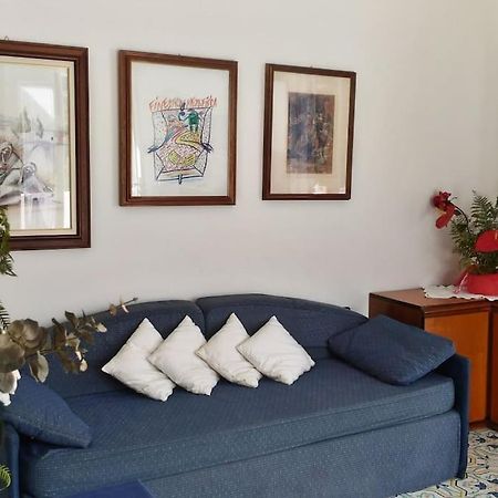 Casa Vacanze Vista Mare Mela B Lípara Exterior foto
